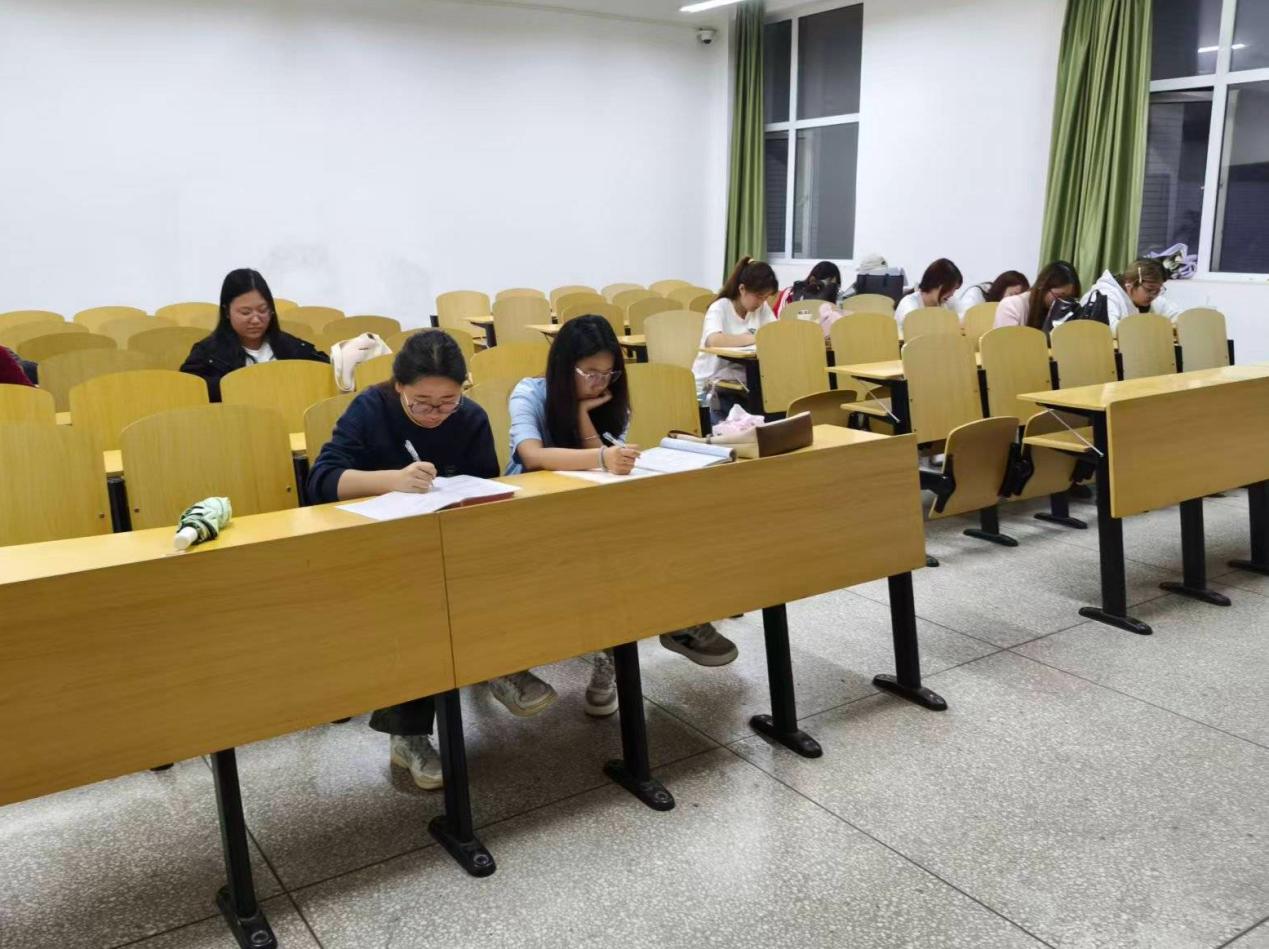 2E52B6A866F9D0E8B678B1AED5806A67